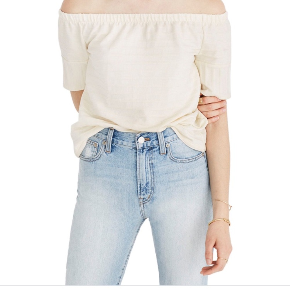 Off-the-shoulder top